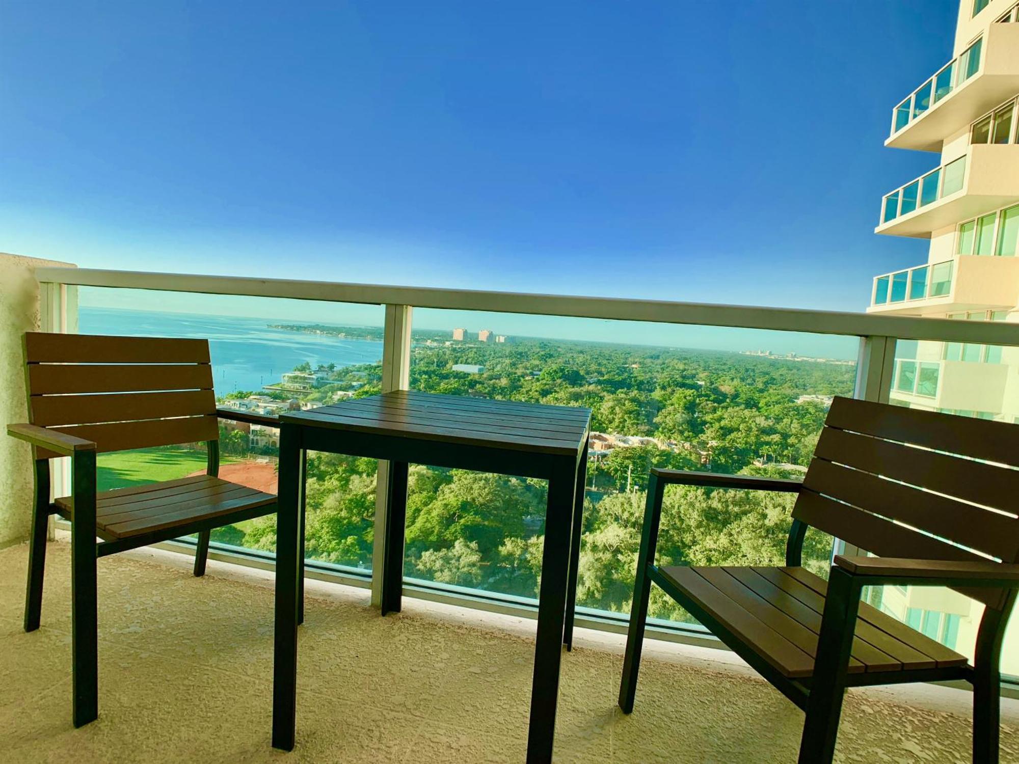 Balcony Ocean View ! Pool - Wifi - Gym - Parking Appartement Miami Buitenkant foto