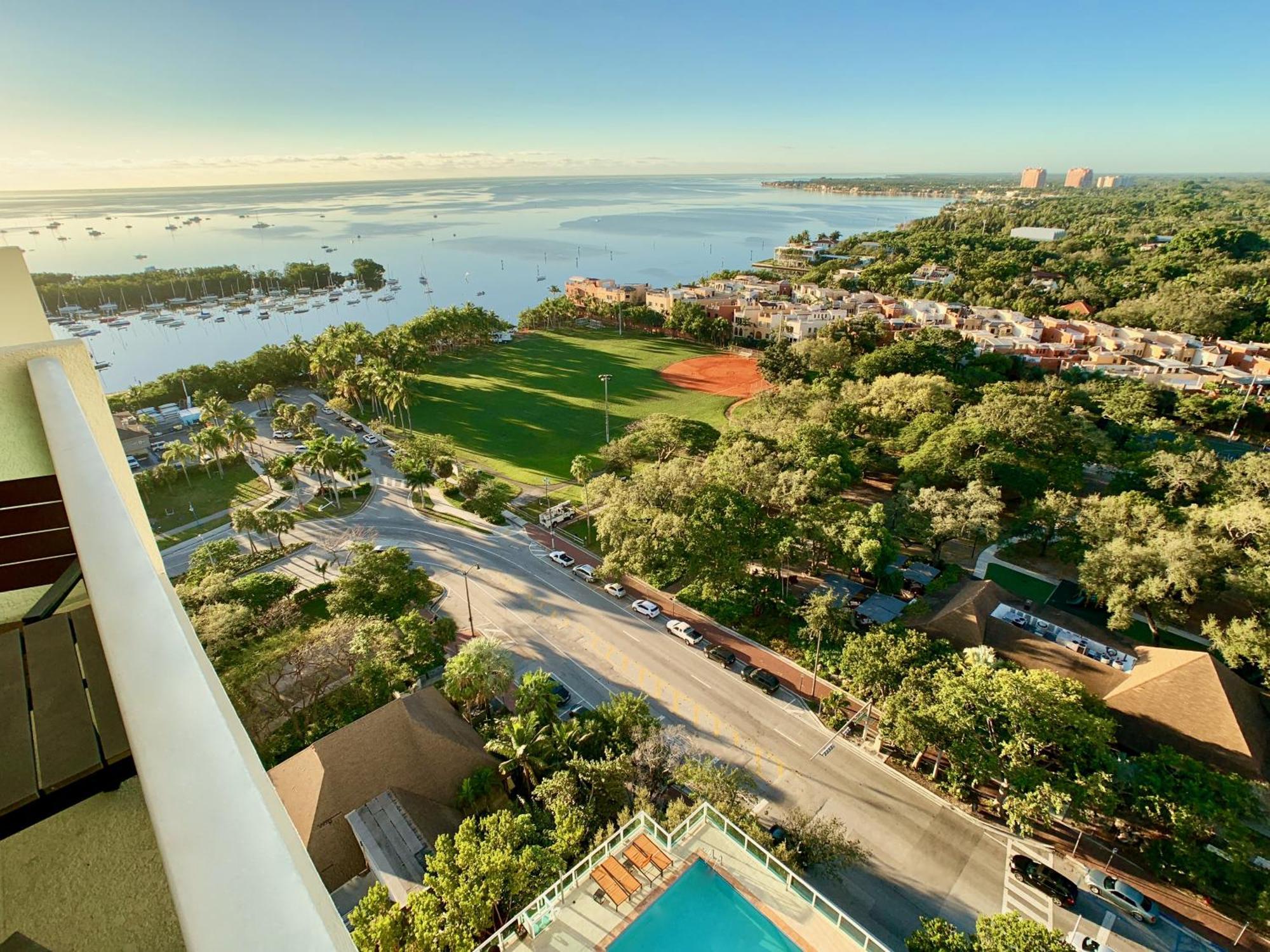 Balcony Ocean View ! Pool - Wifi - Gym - Parking Appartement Miami Buitenkant foto