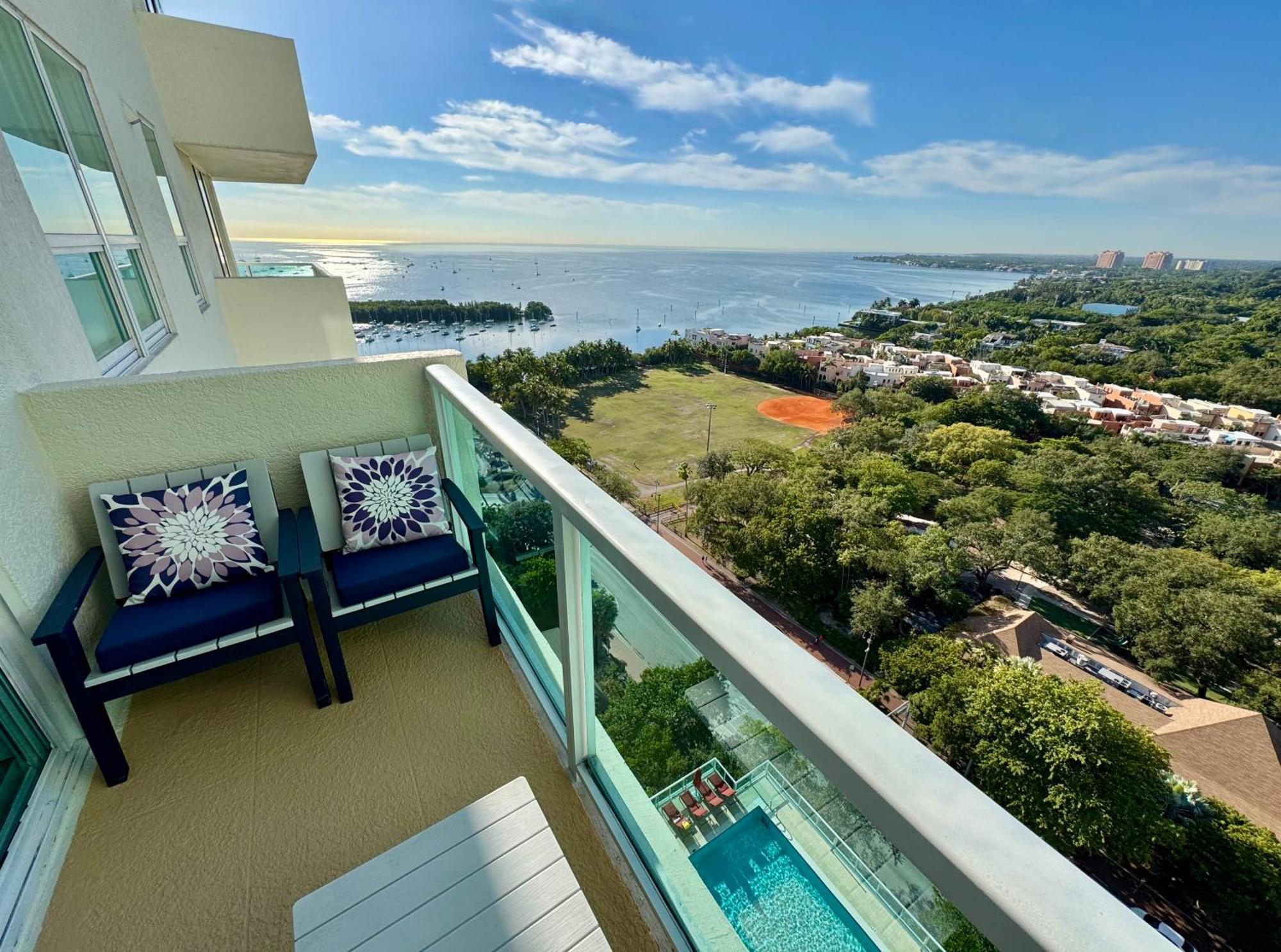 Balcony Ocean View ! Pool - Wifi - Gym - Parking Appartement Miami Buitenkant foto